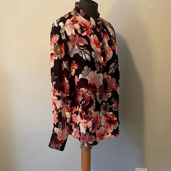 Women's Multicolor Floral Button Front Collared Long Sleeve Blouse - Picture 7 of 9